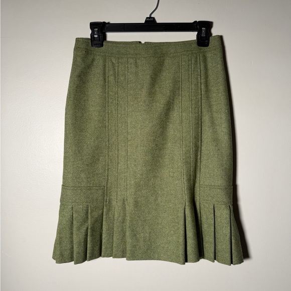 MaxMara Dresses & Skirts - Vintage Weekend MaxMara Olive Green Pencil Skirt with Pleated Hem